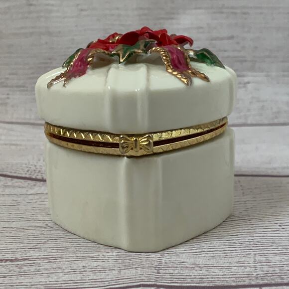 Heart Shaped Ceramic Christmas Holiday Trinket Box with Poinsettias and Bow 3"H - Picture 3 of 16